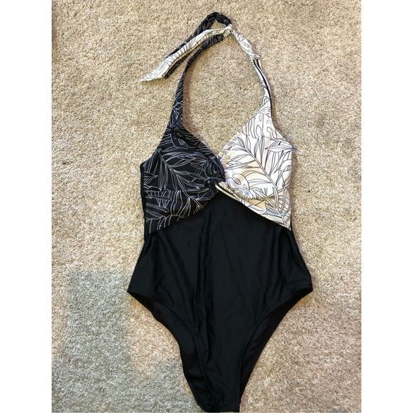 Cupshe Women’s Black and White Tropical Leaf One Piece Swimsuit Size M NWT - Picture 1 of 6